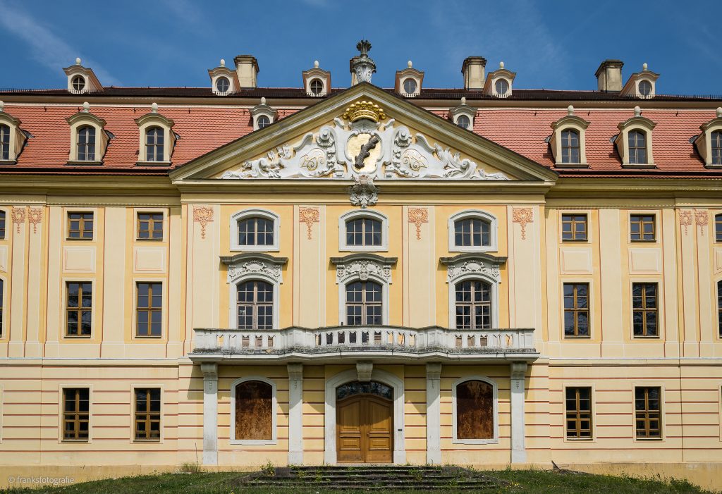Parkseite Schloss Wachau Schlössertour Rödertal Schloss Wachau