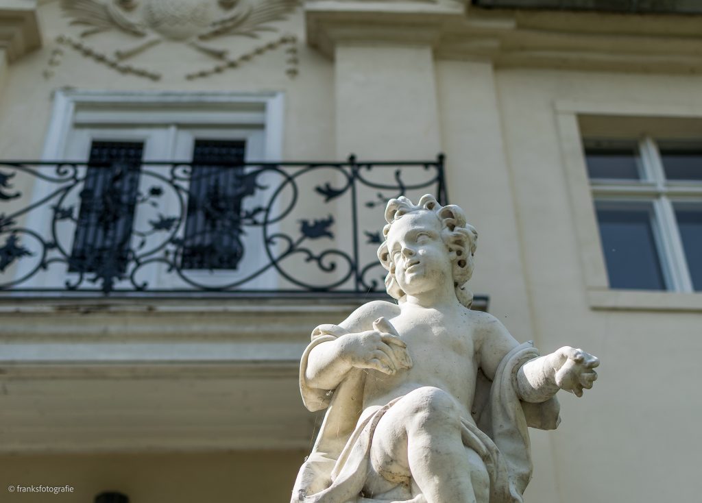 Freitreppe mit Putto Schloss Blankensee Freitreppe mit Putto
