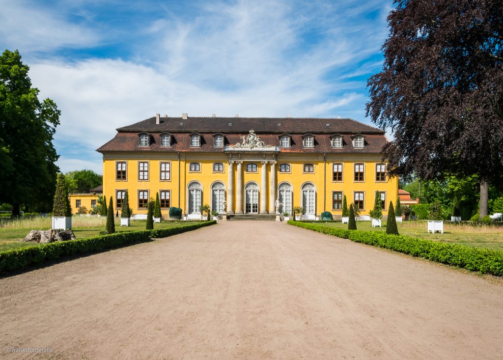 Im Lustgarten Schloss Mosigkau Dessau-Wörlitz