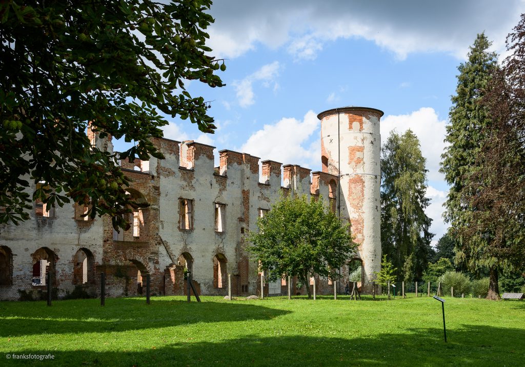 Ostflügel Schloss Dargun erkunden