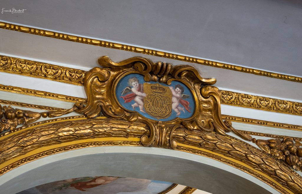 Wappenkartusche Schloss Caputh erkunden