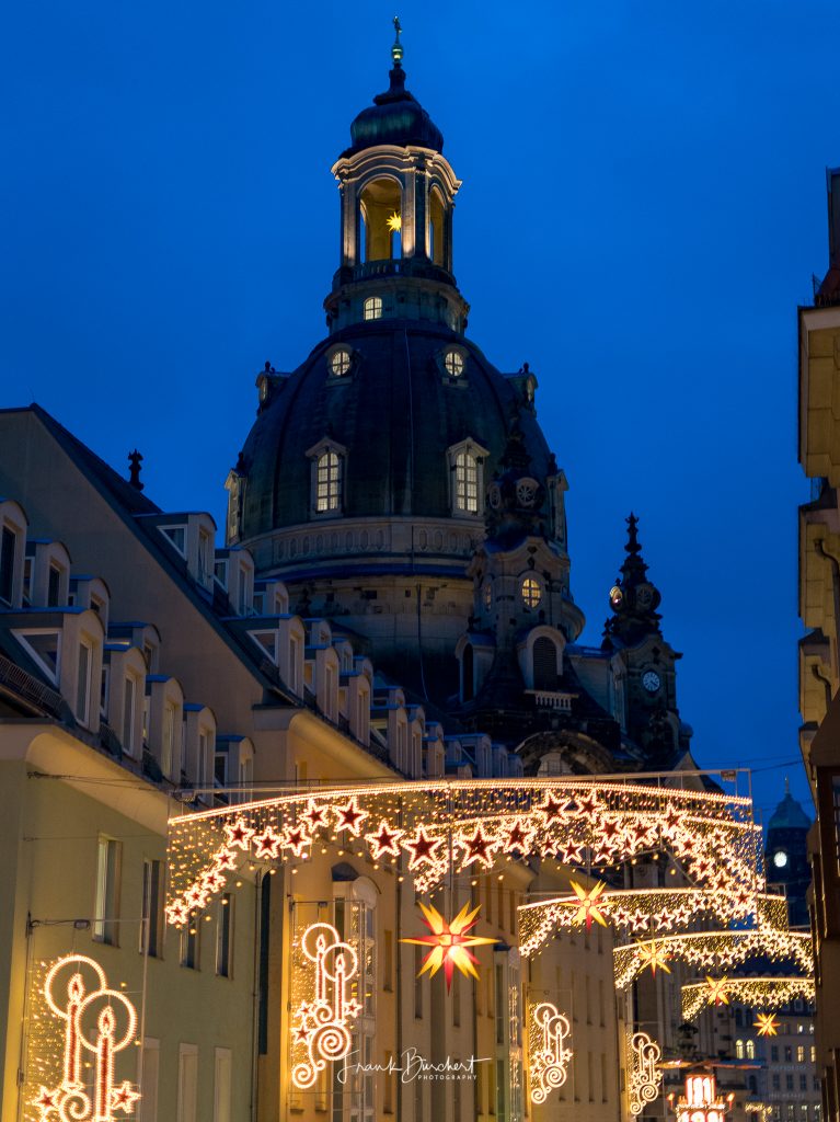 Weihnachtsmarkt an der Frauenkirche Weihnachtsstadt Dresden