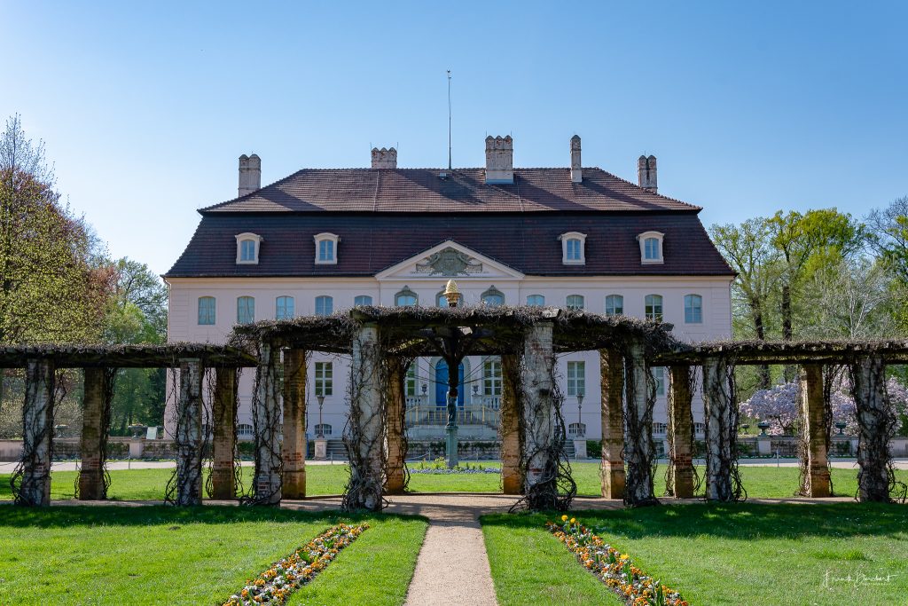 Pergola Branitz erkunden